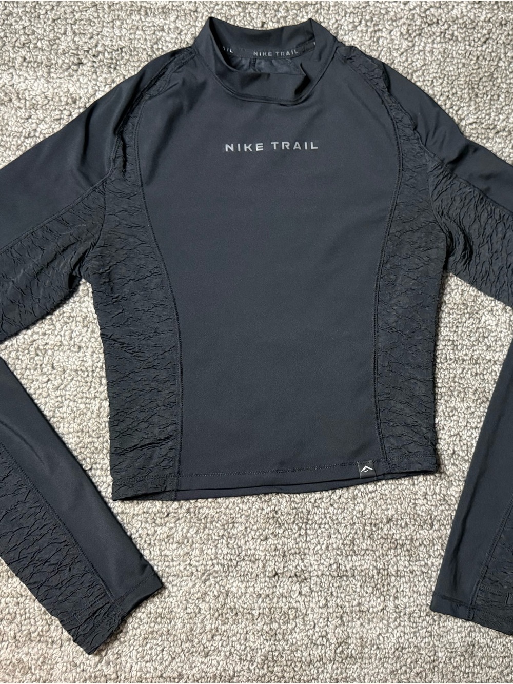 Nike Trail Women's Black Long Sleeve Performance Top with Textured Side Panels